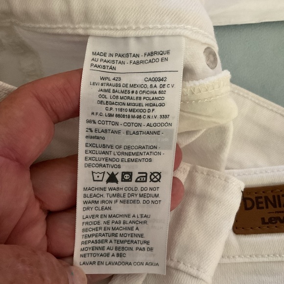 Levi’s Denizen White Modern Skinny Shorts Womens Bermuda Sz2 - Picture 4 of 5